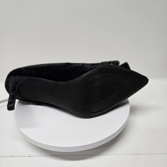 BCBG Elegant Black Velvet Heels with Crystal Bow Detail - Picture 6 of 8